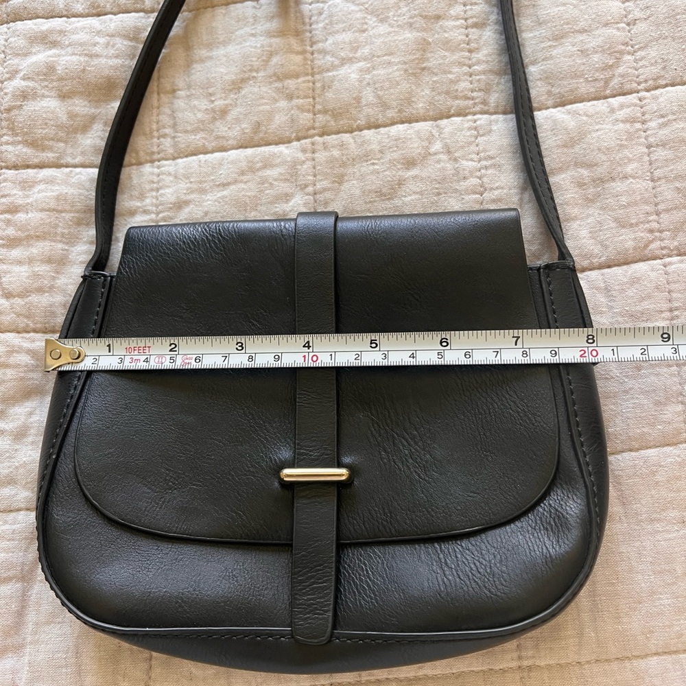 GAP Classic Black Womans Leather Purse - Picture 5 of 6
